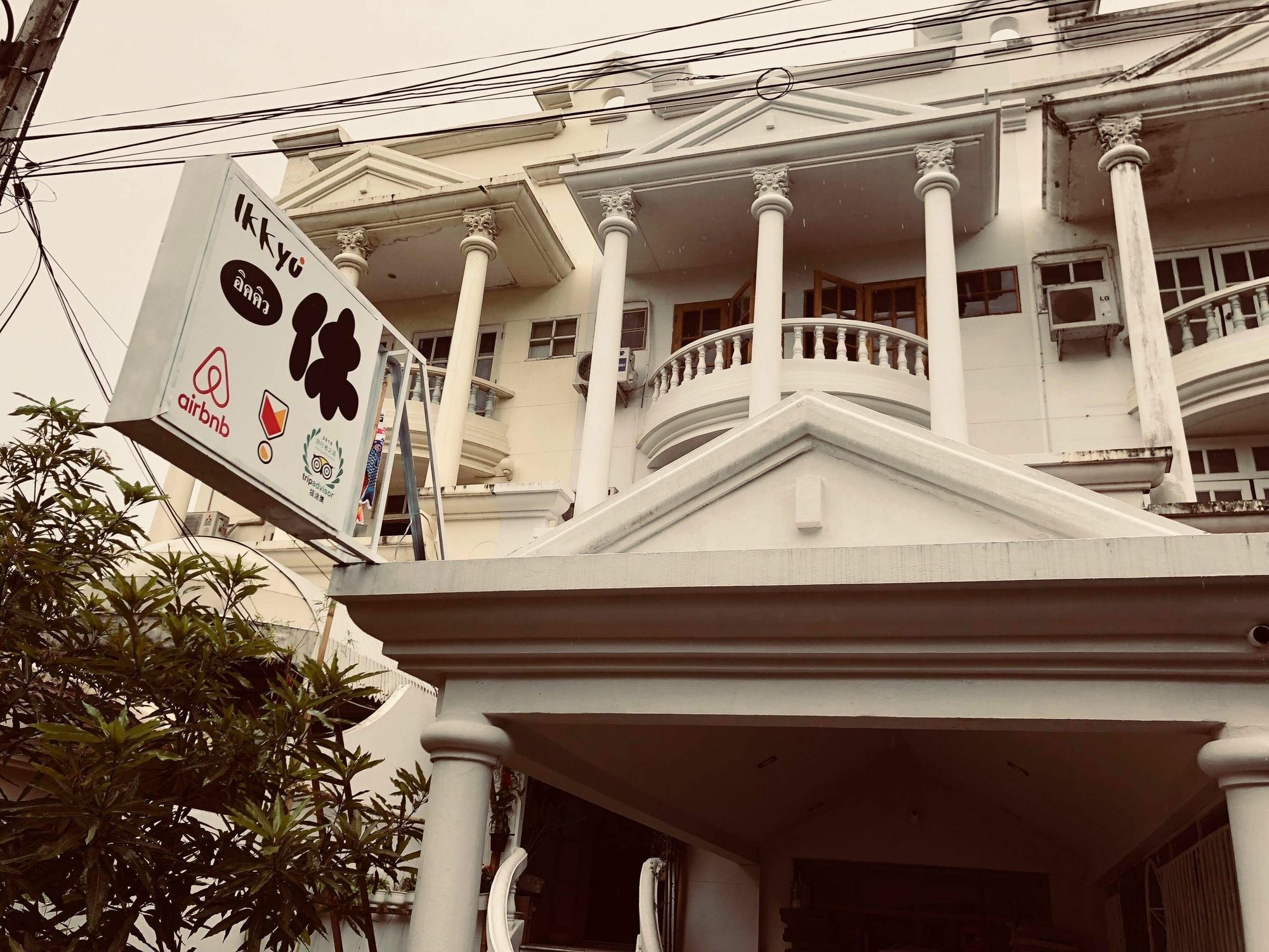 Ikkyu Nimman Chiang Mai Bed & Breakfast Eksteriør bilde